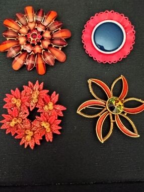 Vintage Red and Orange Floral Enamel Brooch Lot Of 4